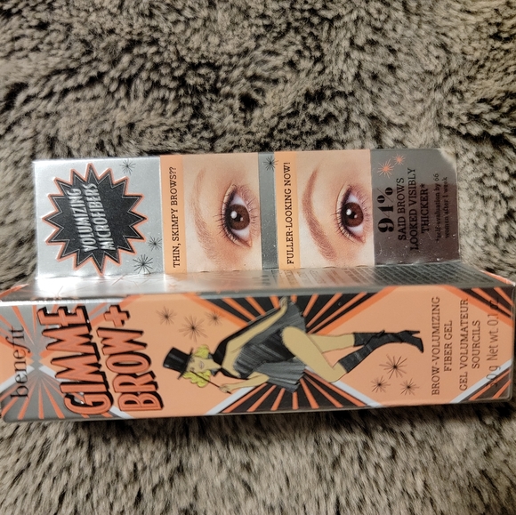 Makeup Bundle - Picture 3 of 9